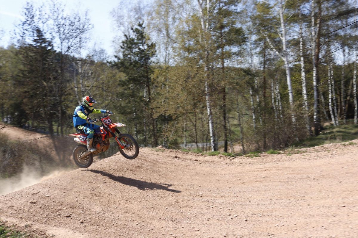 motocross-4354696_1920